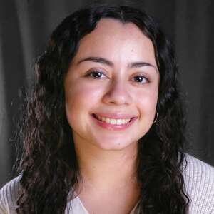 Adrianna Raygoza
